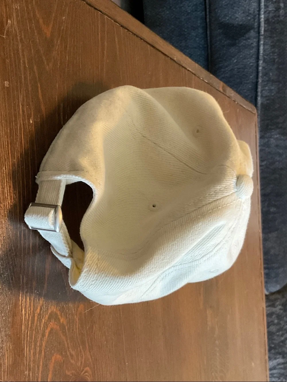 American Eagle Outfitters Snoopy and Pumpkin Cream Cotton Cap